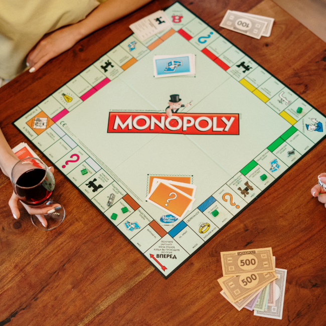 Fun Facts About Everyone's Favorite Game - Monopoly - Burning Curiosity